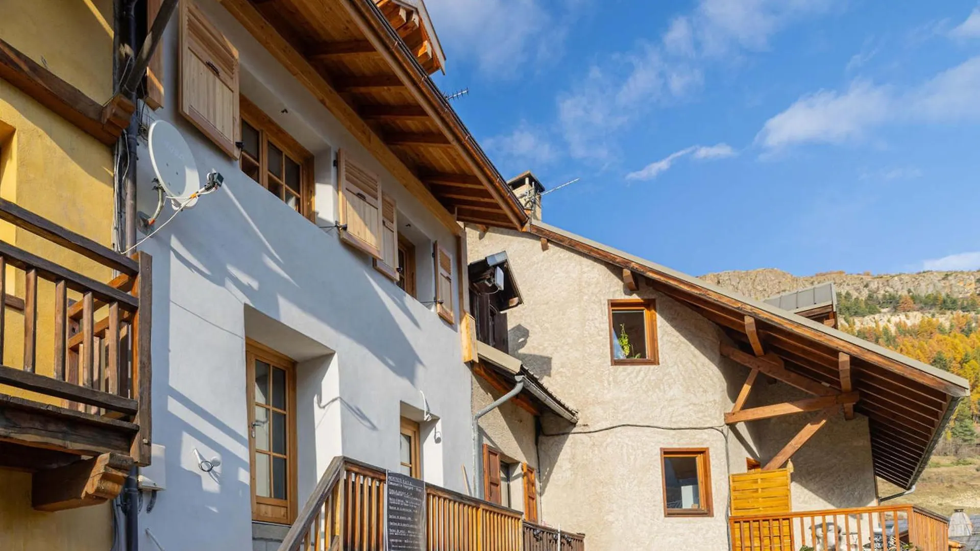 Maison Renovee Familiale Au Village - Fr-1-808-19 Ле-Монетье-ле-Бен Франция
